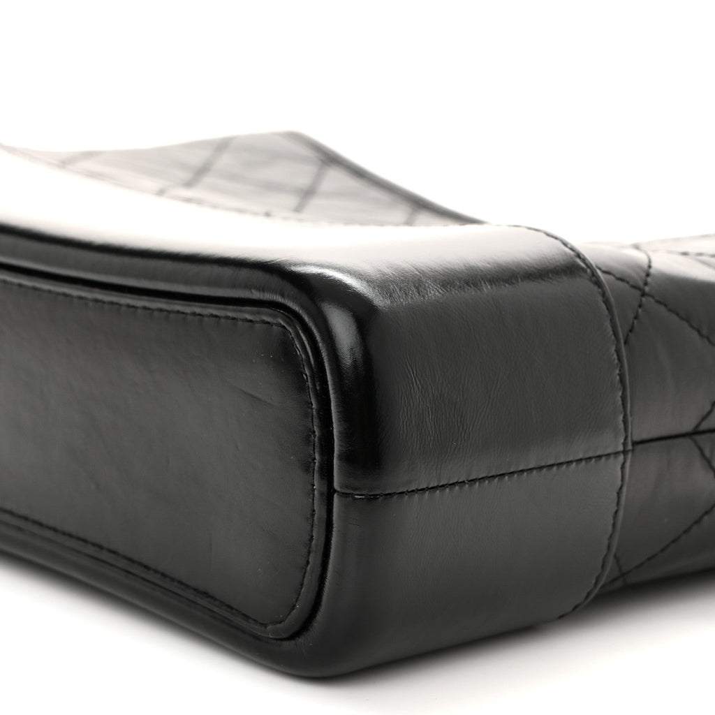 Aged Calfskin Quilted New Medium Gabrielle Hobo Black