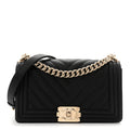 Caviar Chevron Quilted Medium Boy Flap Black