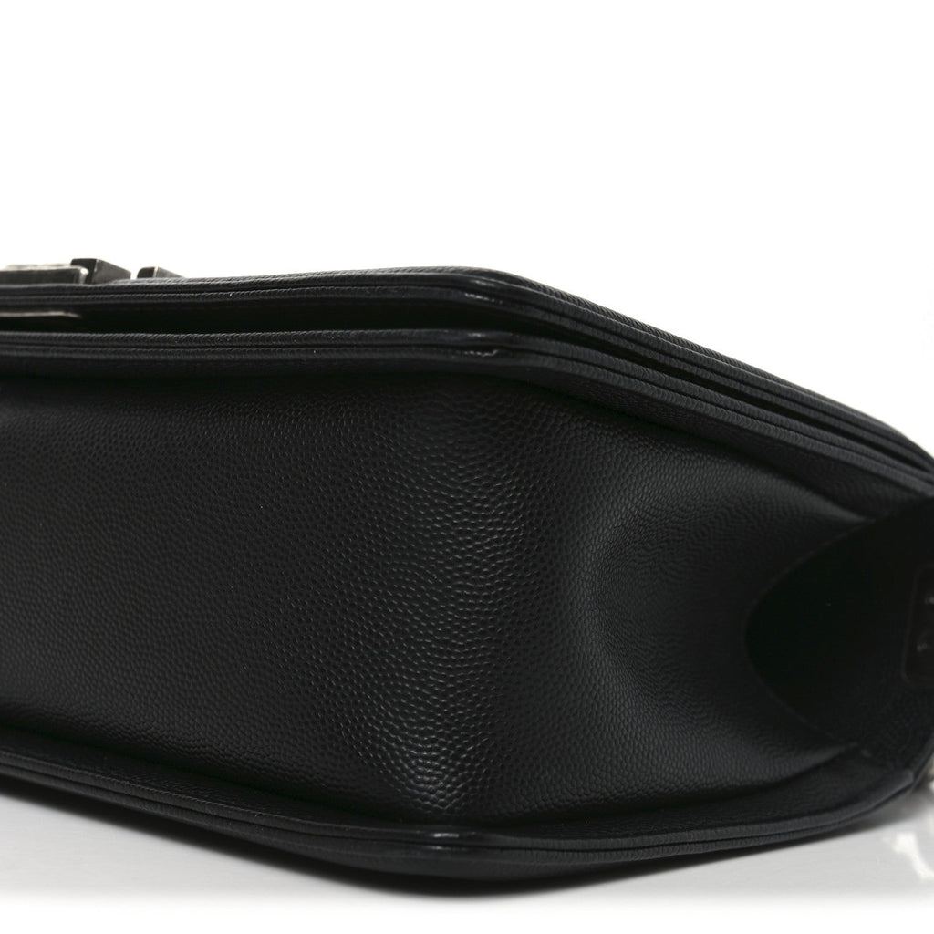 Caviar Quilted Medium Boy Flap Black