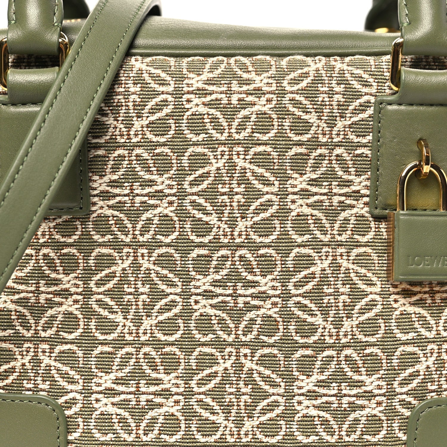 Jacquard Anagram Calfskin Amazona 19 Avocado Green