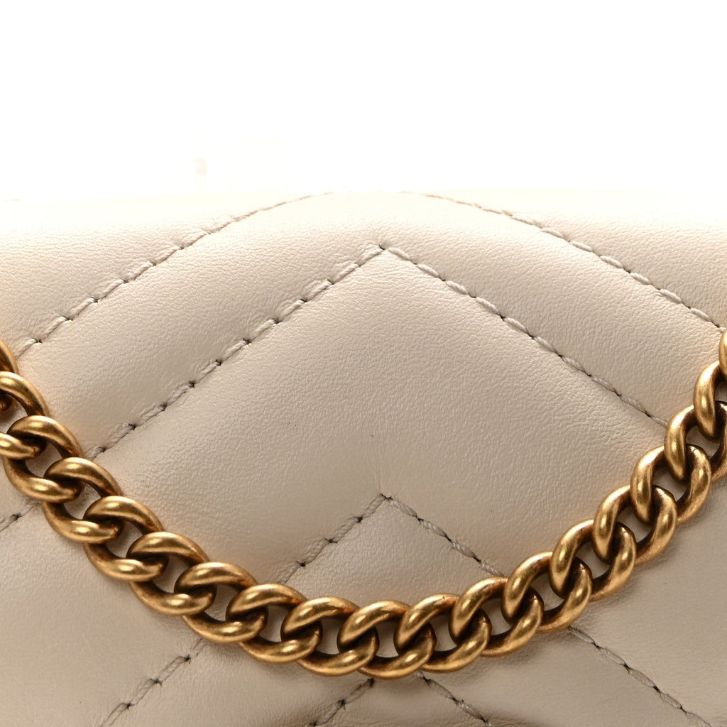 Calfskin Matelasse Super Mini GG Marmont Shoulder Bag White