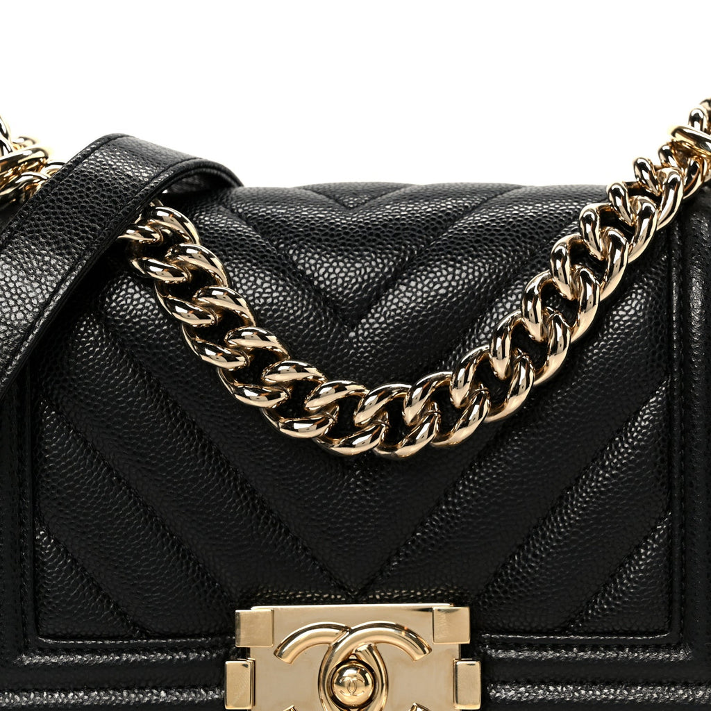 Caviar Chevron Quilted Small Boy Flap Black