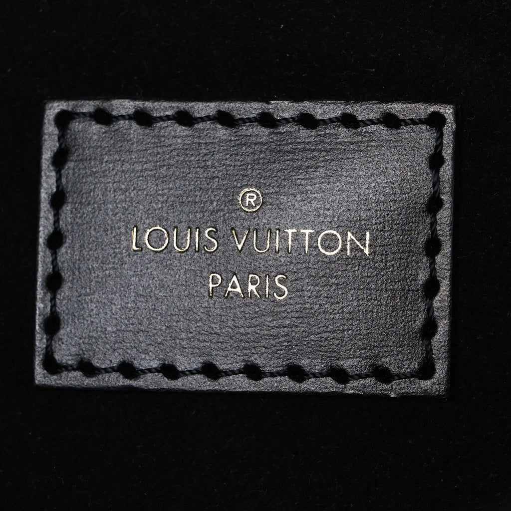 Reverse Monogram Pochette Metis