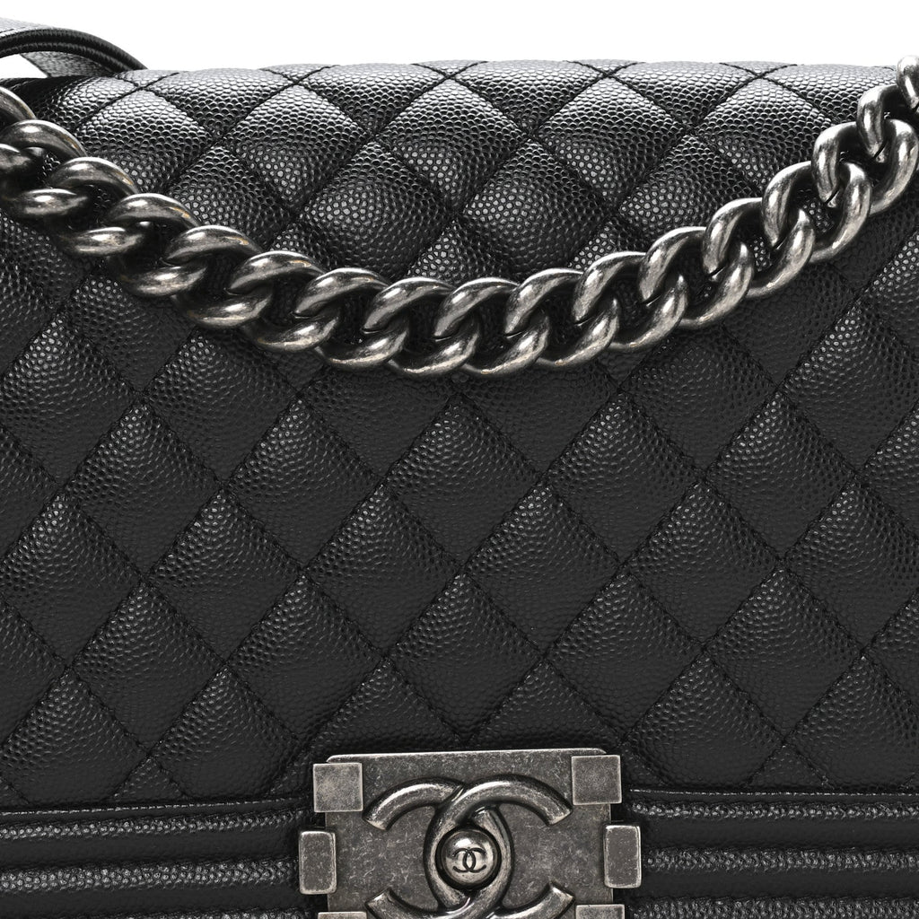 Caviar Quilted Medium Boy Flap Black
