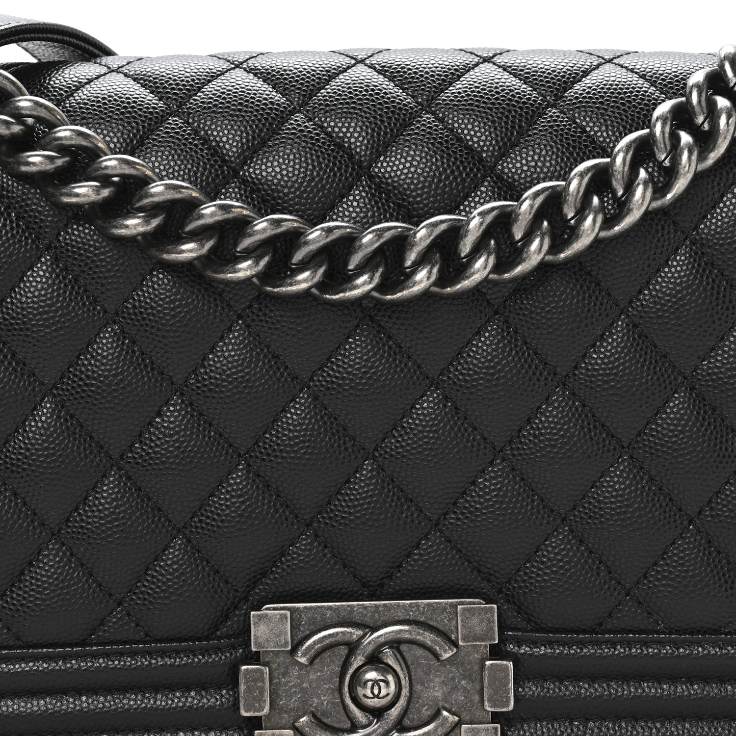 Caviar Quilted Medium Boy Flap Black