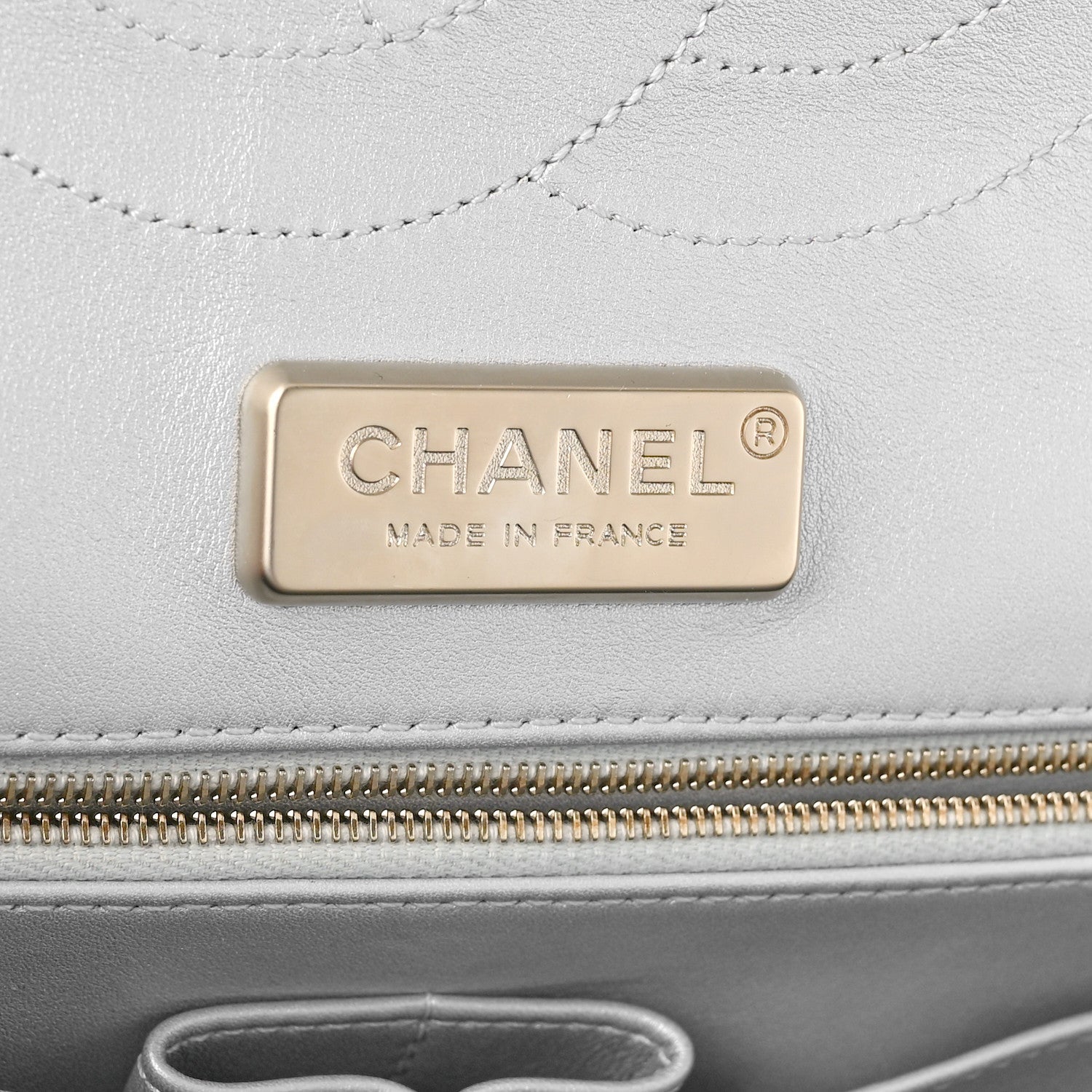 Iridescent Alligator Jumbo Double Flap Light Grey