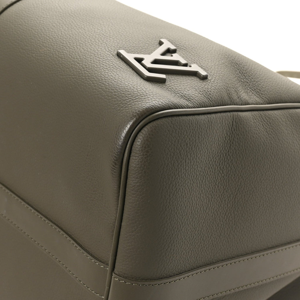 Grained Calfskin Aerogram Keepall Bandouliere 50 Khaki