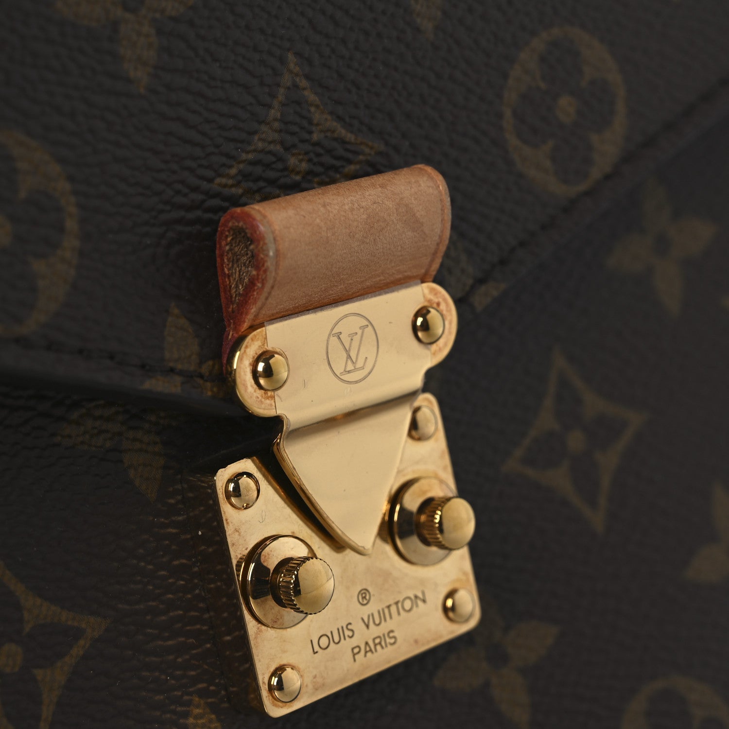 Monogram Pochette Metis