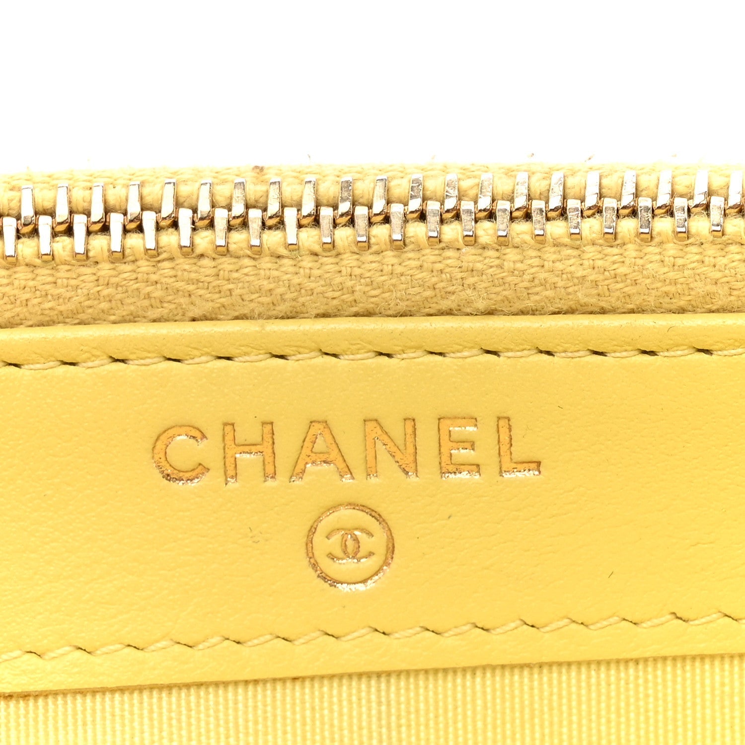 Caviar Quilted CC Filigree Clutch With Chain Yellow