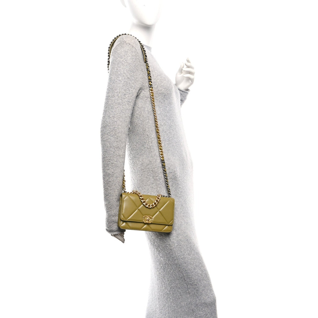 Lambskin Quilted Chanel 19 Wallet On Chain WOC Green