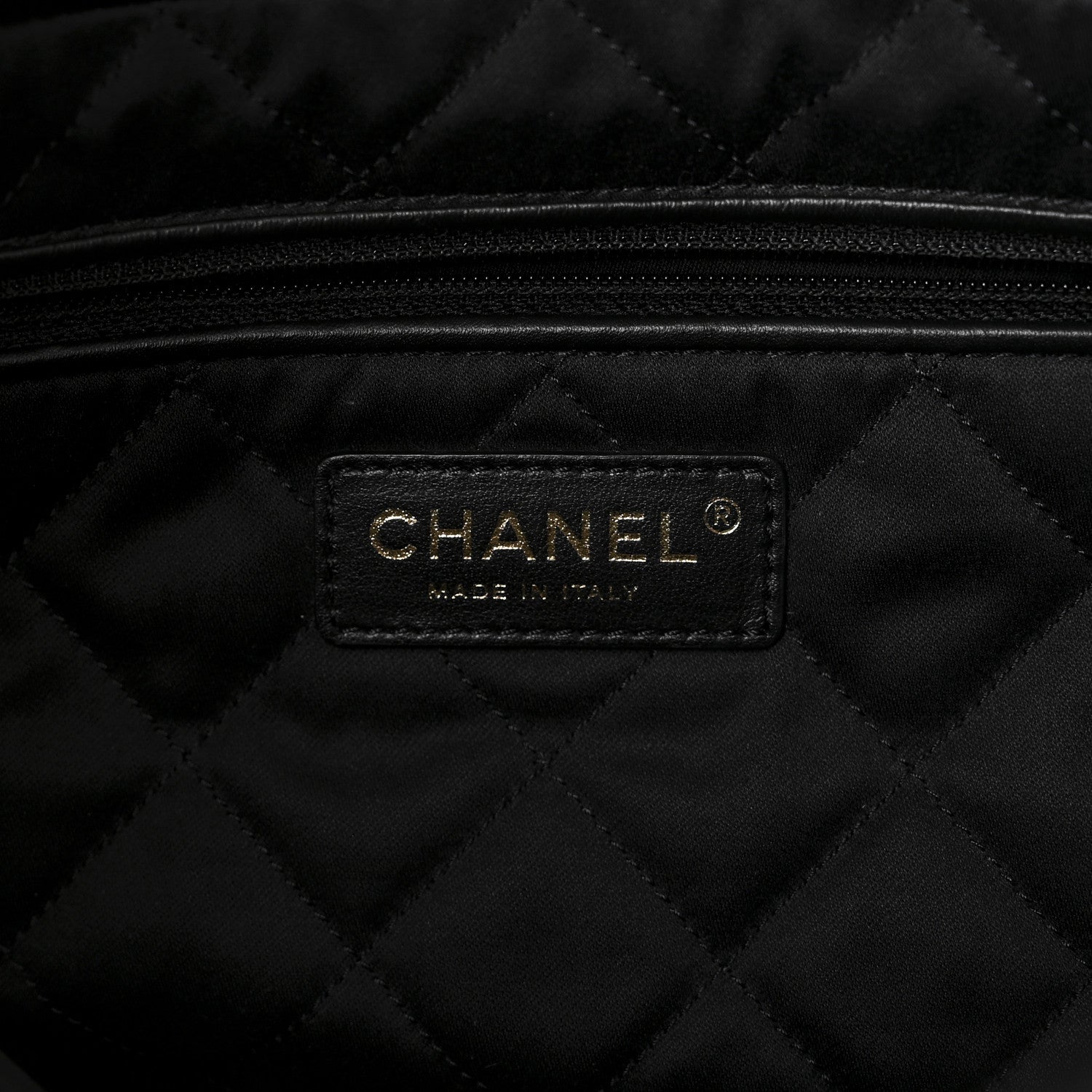 Shiny Calfskin Quilted Small Chanel 22 Black