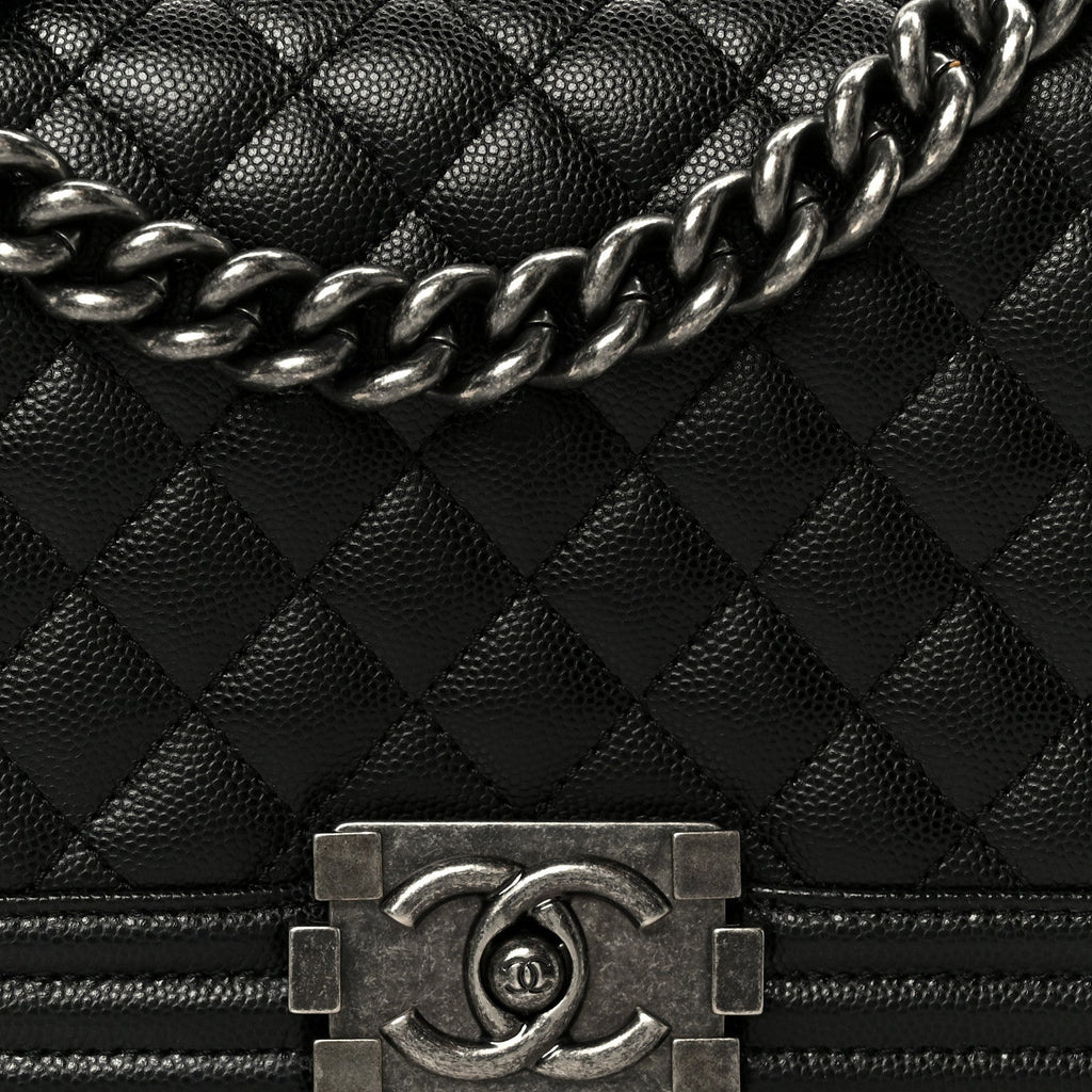 Caviar Quilted Medium Boy Flap Black