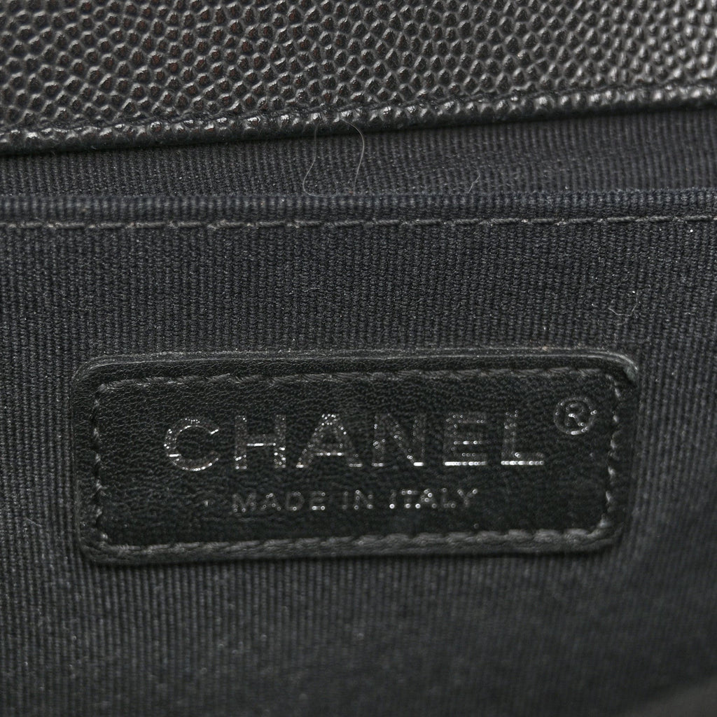 Caviar Quilted Medium Boy Flap Black