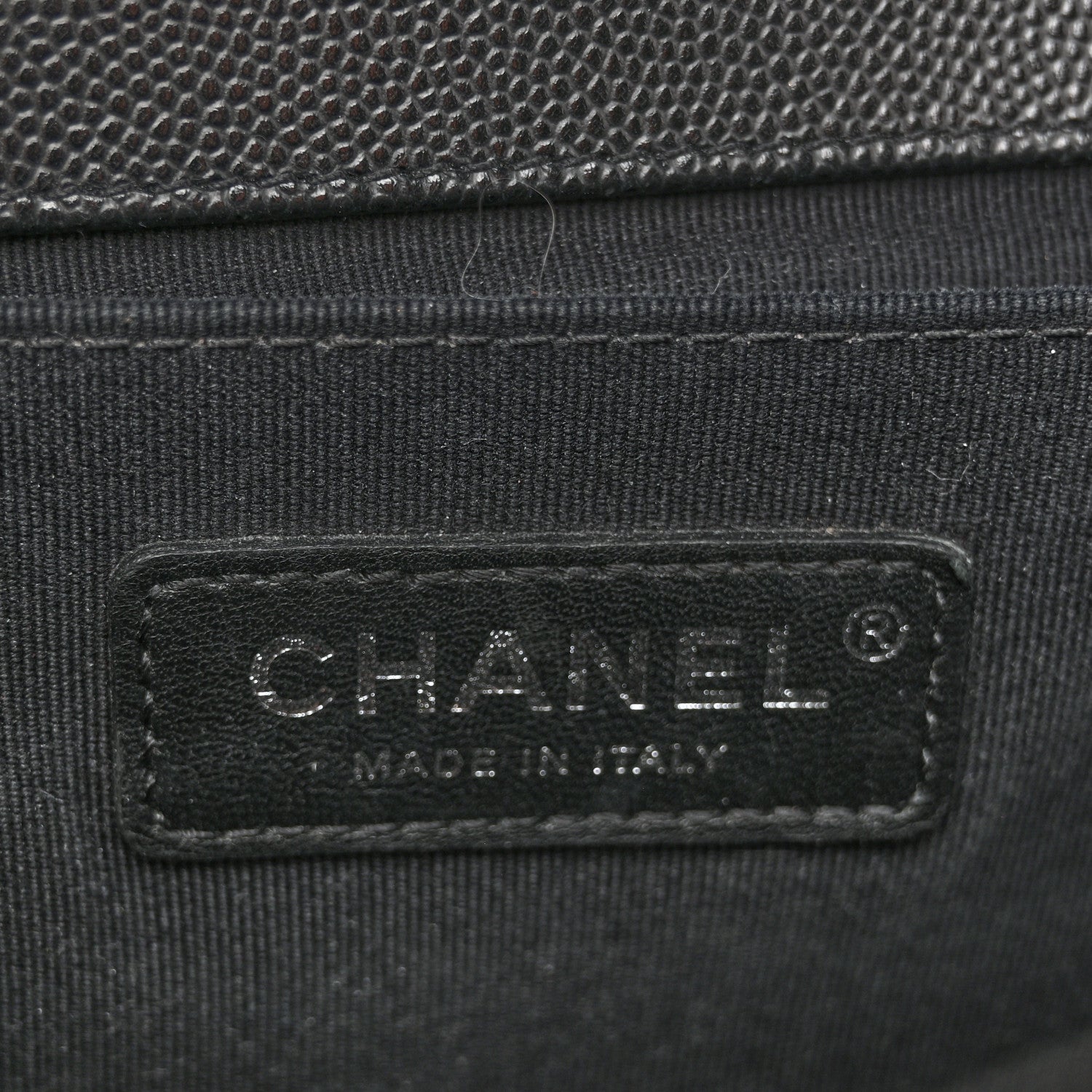 Caviar Quilted Medium Boy Flap Black