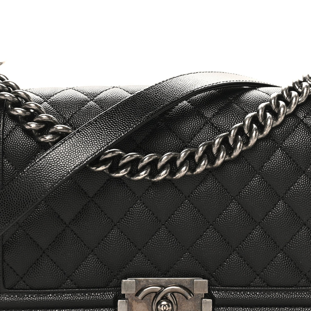 Caviar Quilted Medium Boy Flap Black