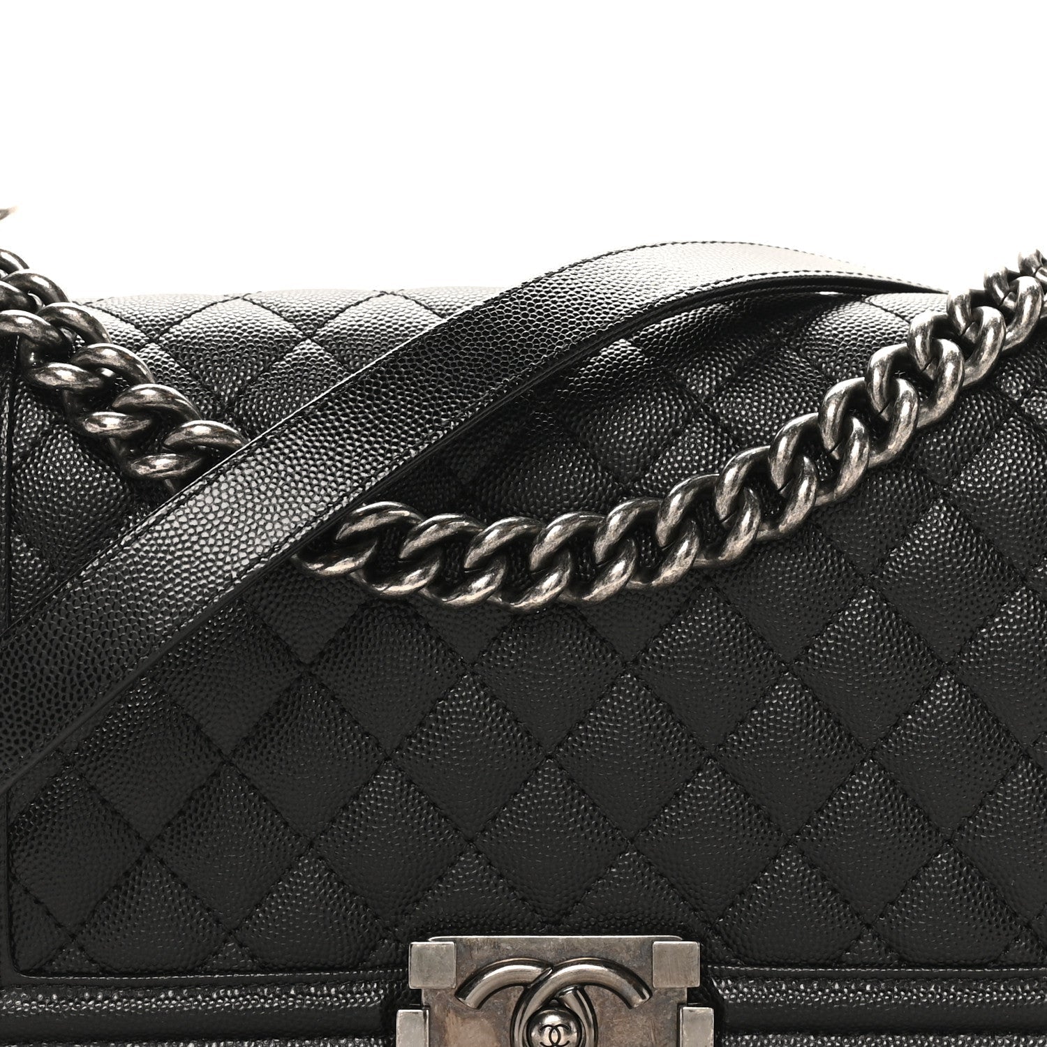 Caviar Quilted Medium Boy Flap Black