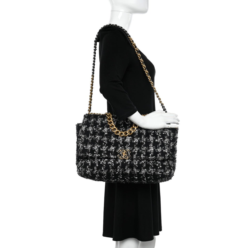 Tweed Quilted Maxi Chanel 19 Flap Black Silver Ecru