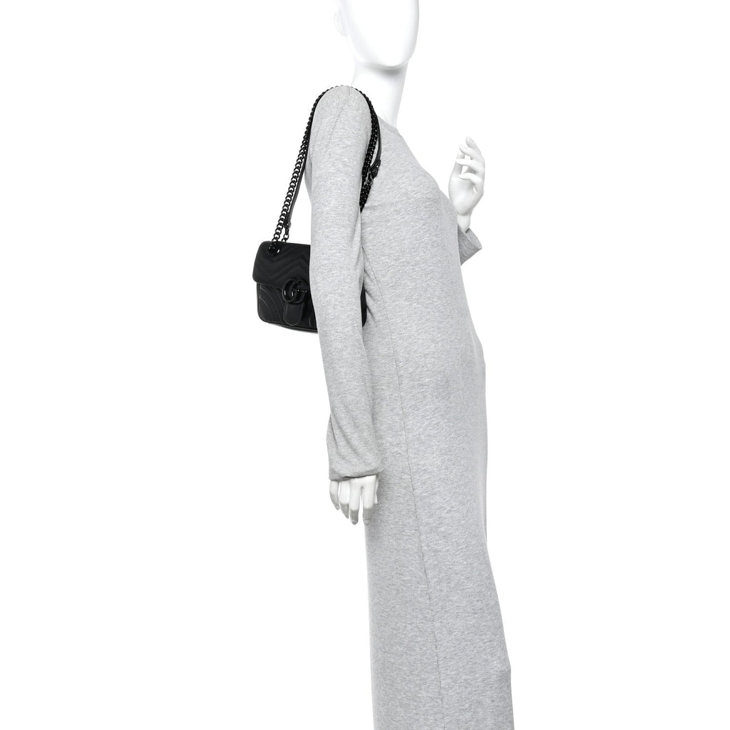 Calfskin Matelasse Monochrome Mini GG Marmont Shoulder Bag Black