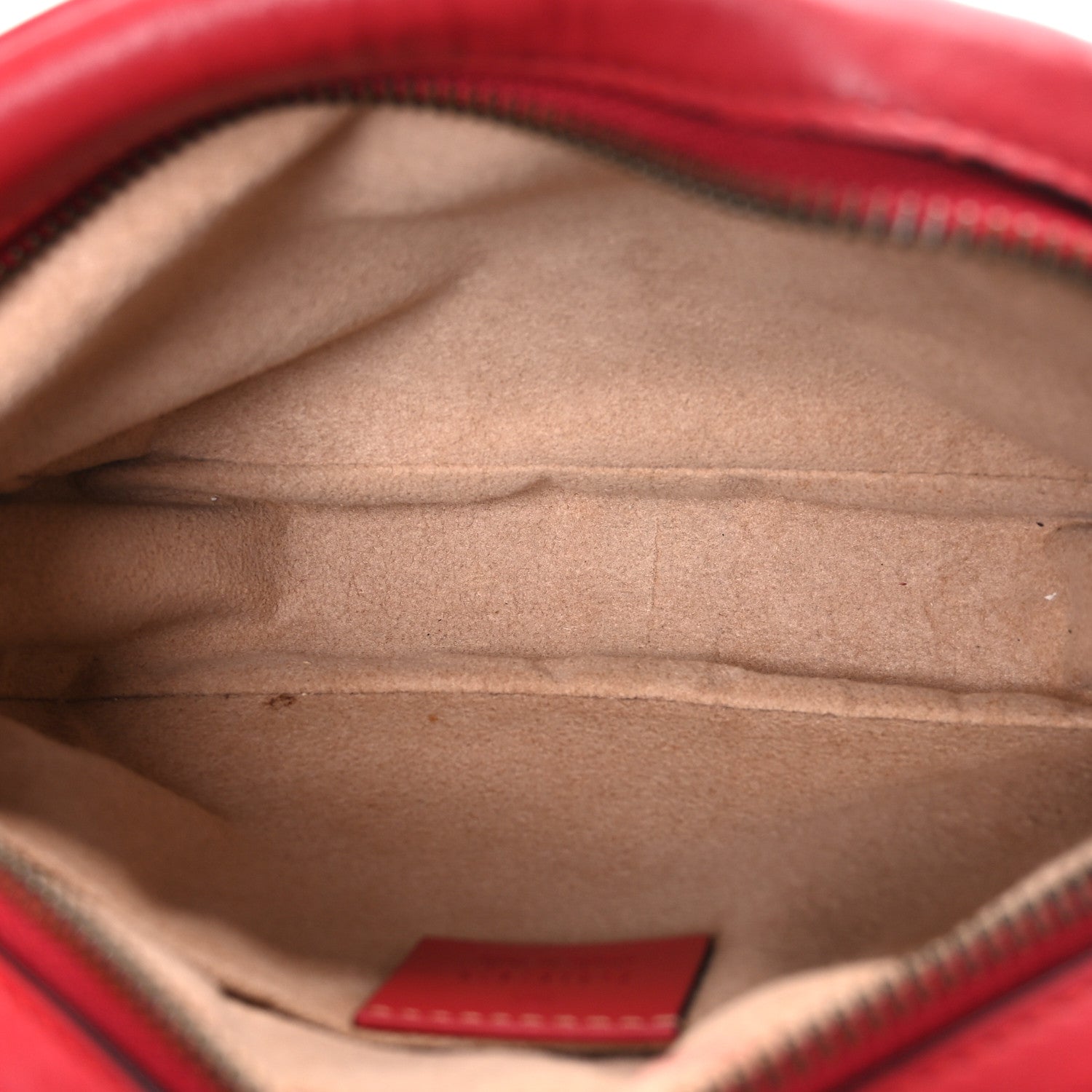 Calfskin Matelasse Mini GG Marmont Chain Shoulder Bag Hibiscus Red
