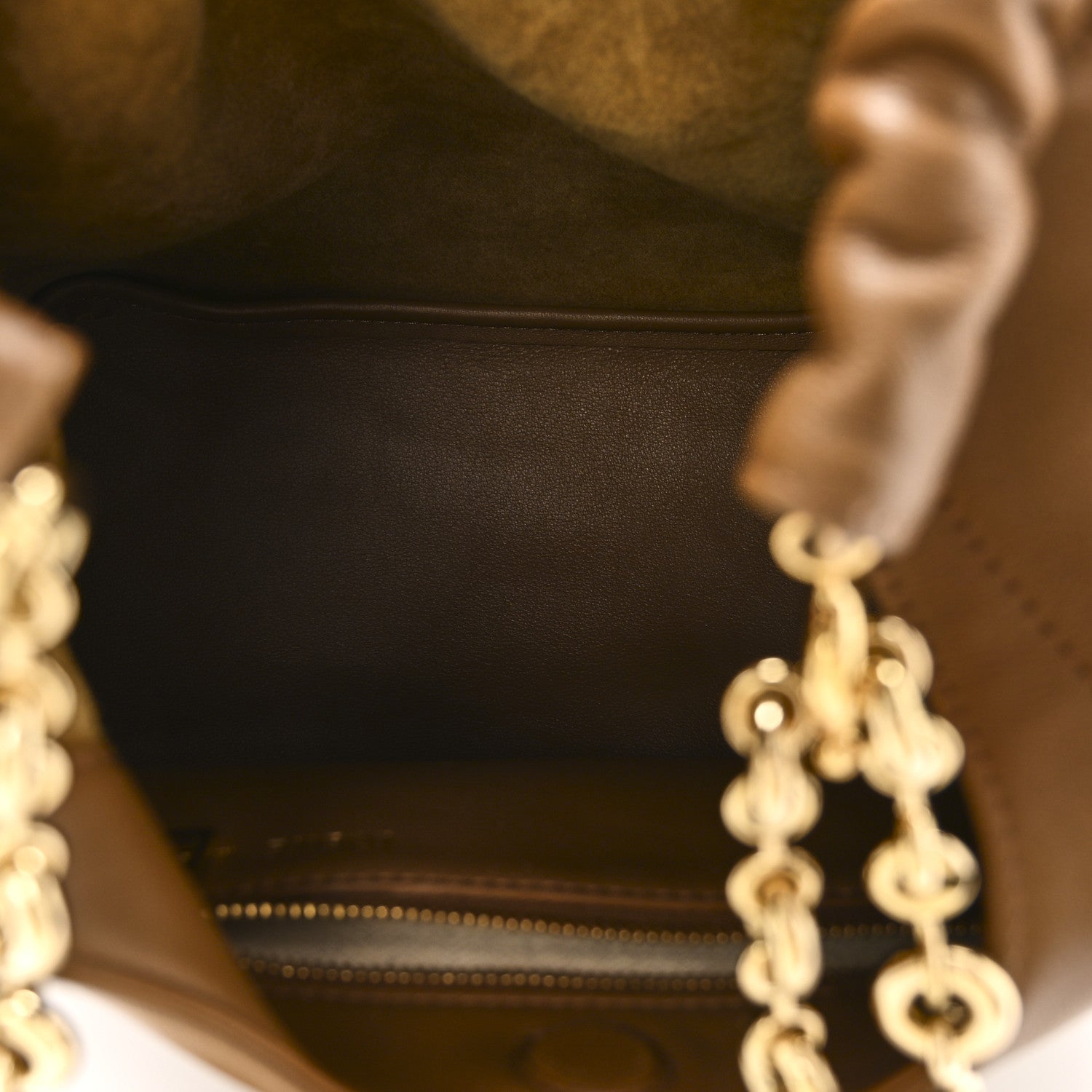 Nappa Small Squeeze Bag Oak