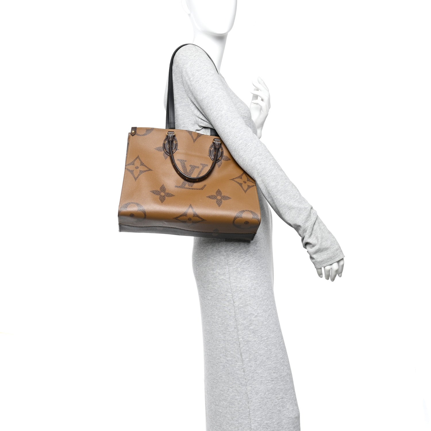 Reverse Monogram Giant Onthego MM