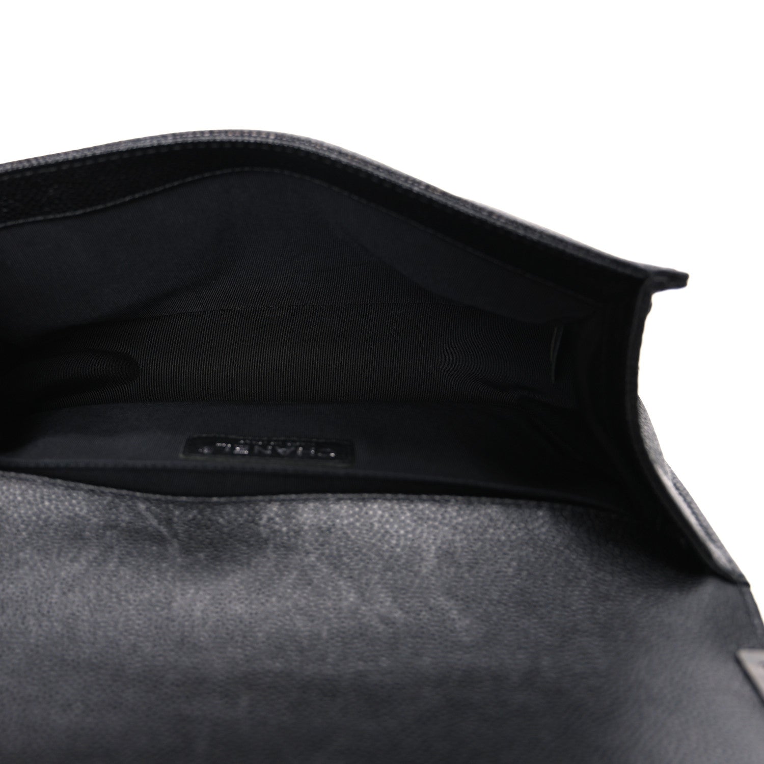 Caviar Quilted Medium Boy Flap Black