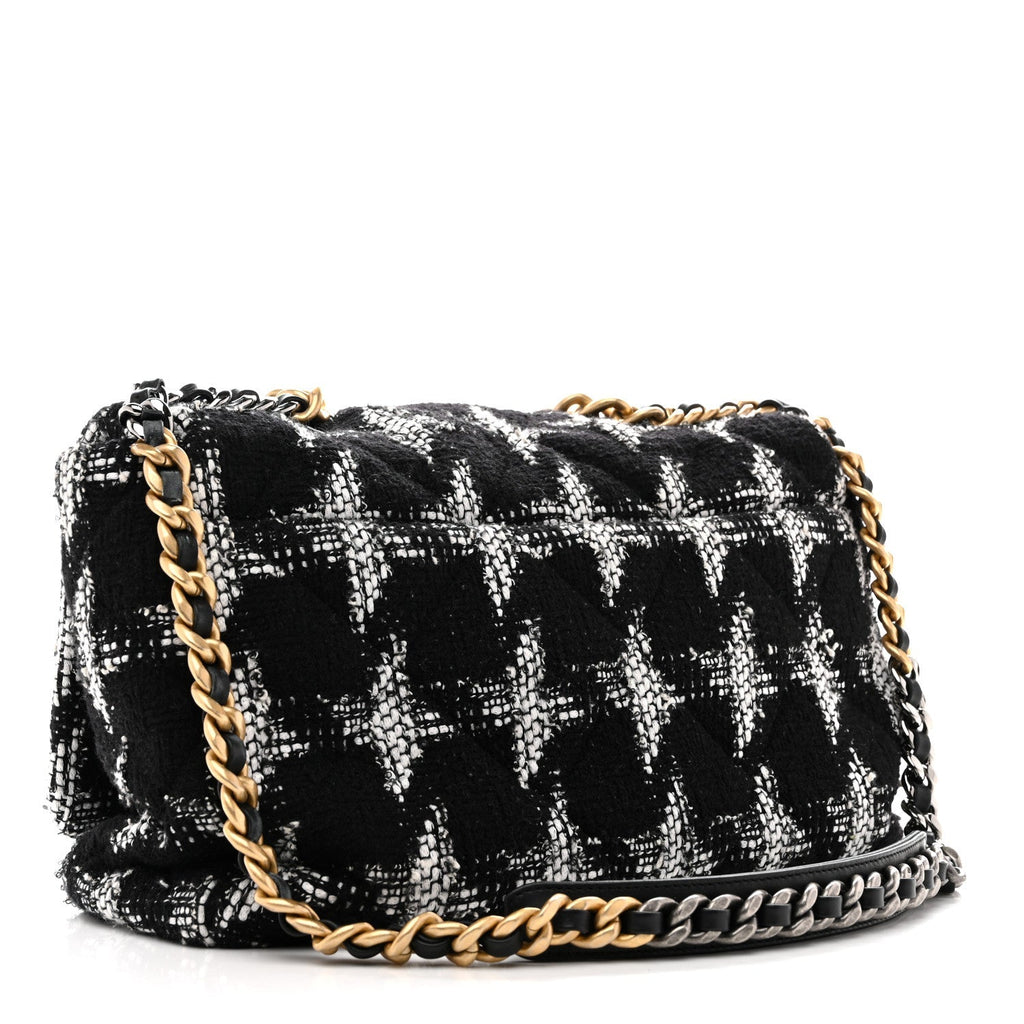 Tweed Quilted Maxi Chanel 19 Flap Black White