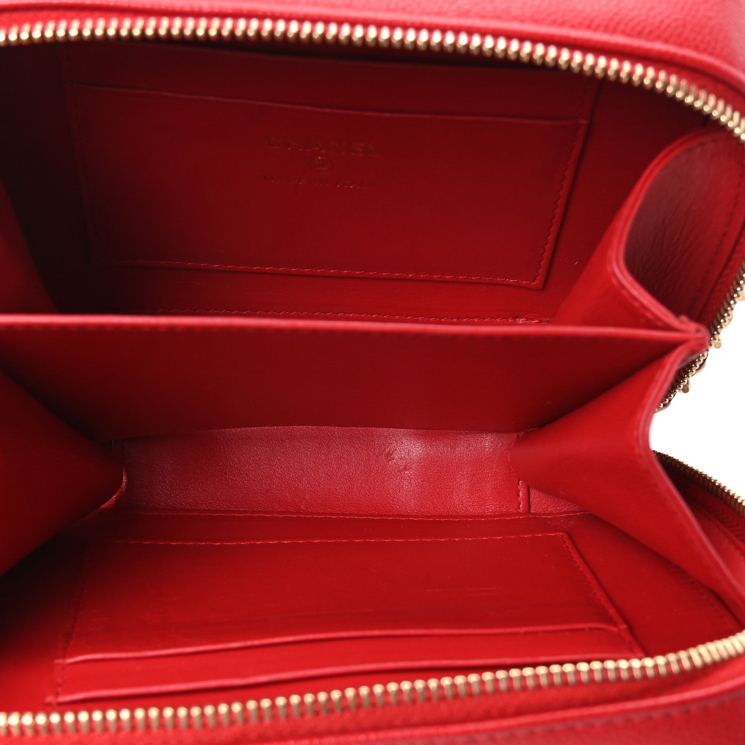 Caviar Quilted Filigree Vanity Clutch With Chain Red