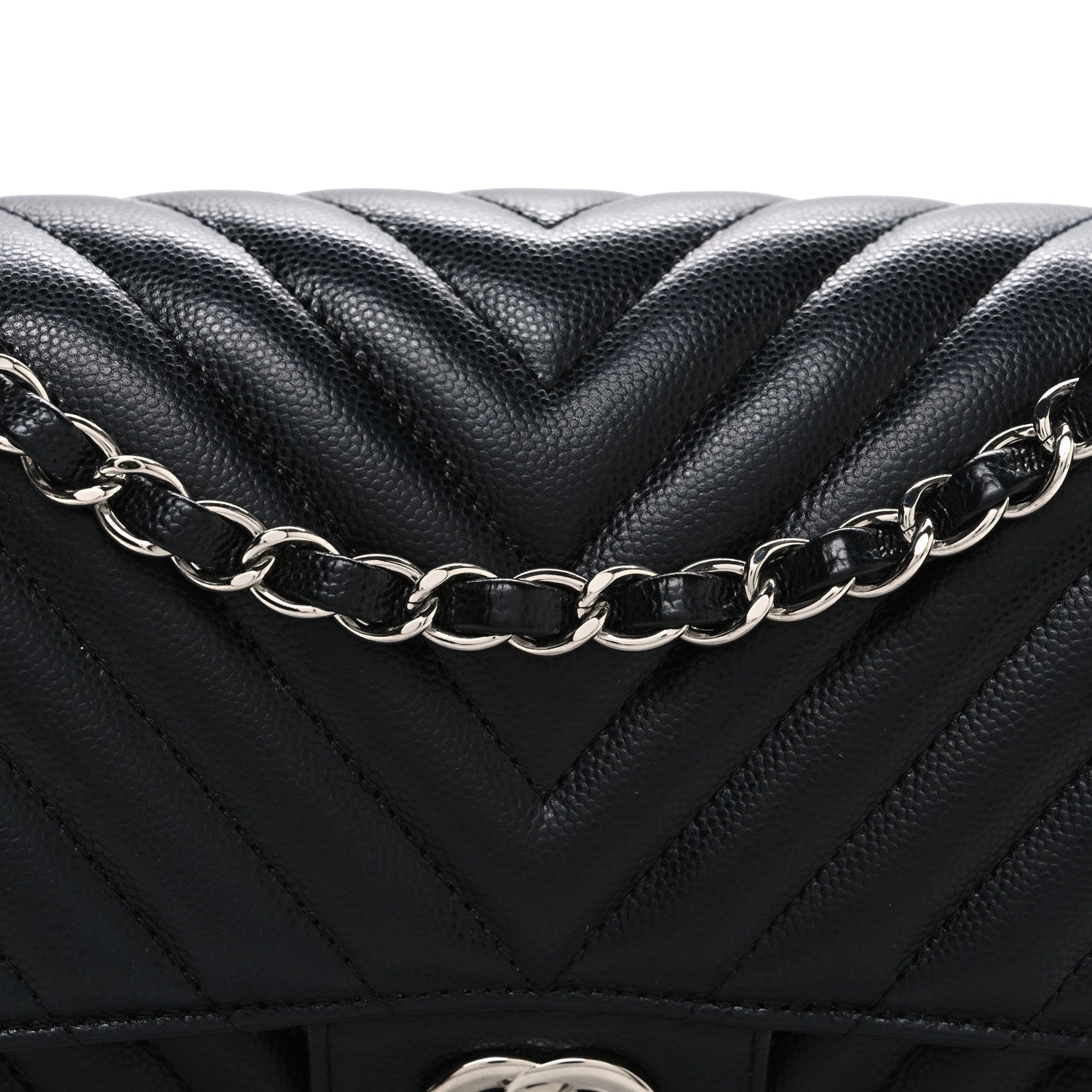 Caviar Chevron Quilted Medium Double Flap Black