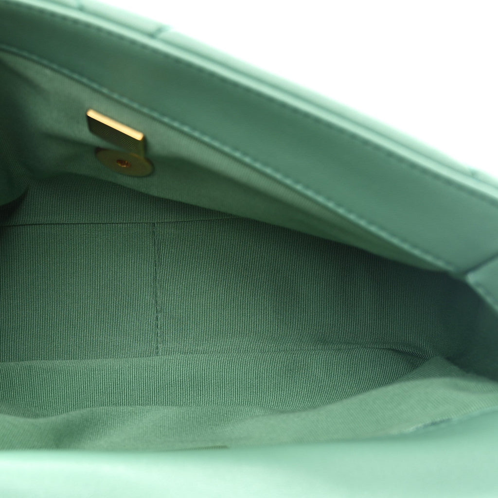 Lambskin Quilted Medium Chanel 19 Flap Green