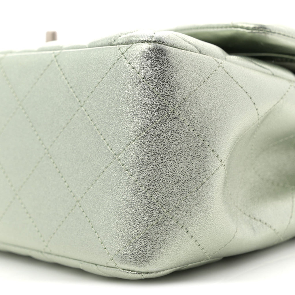 Metallic Lambskin Quilted Jumbo Double Flap Green