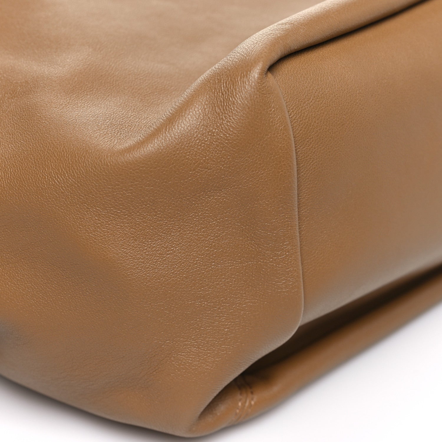 Mellow Nappa Small Squeeze Bag Oak