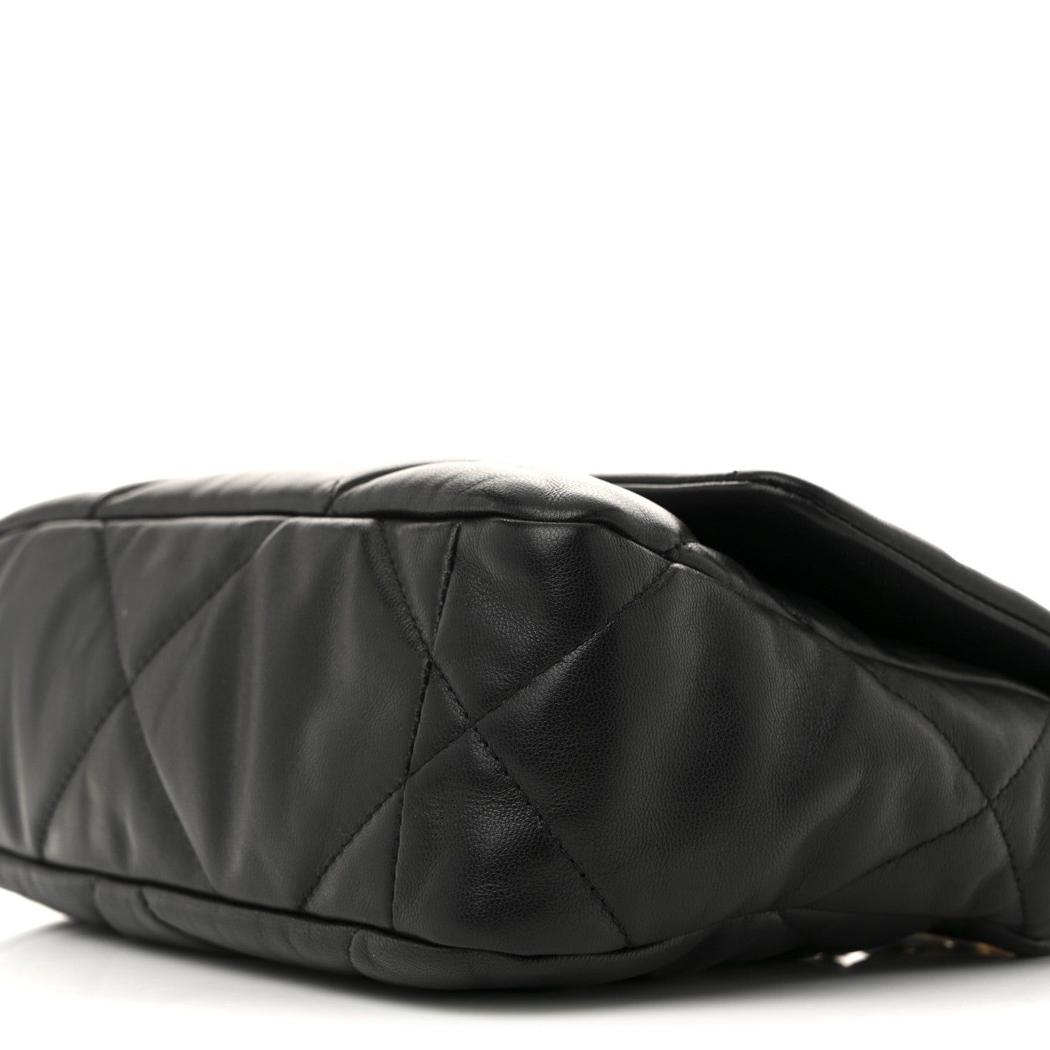 Lambskin Quilted Medium Chanel 19 Flap Black