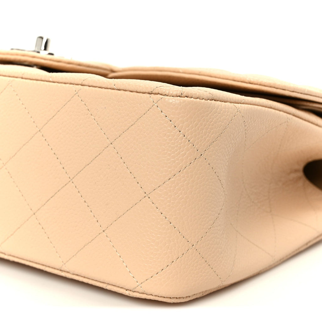 Caviar Quilted Jumbo Double Flap Beige Clair