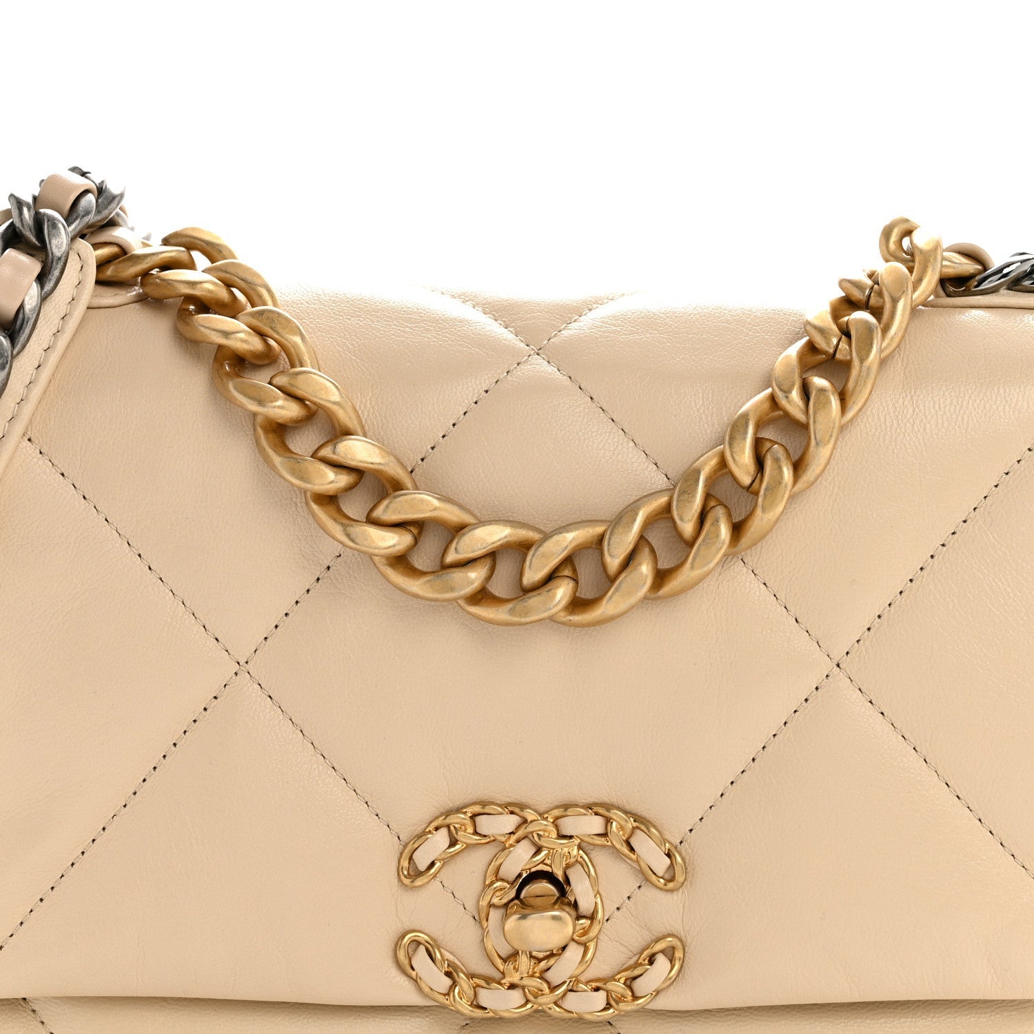 Lambskin Quilted Medium Chanel 19 Flap Beige