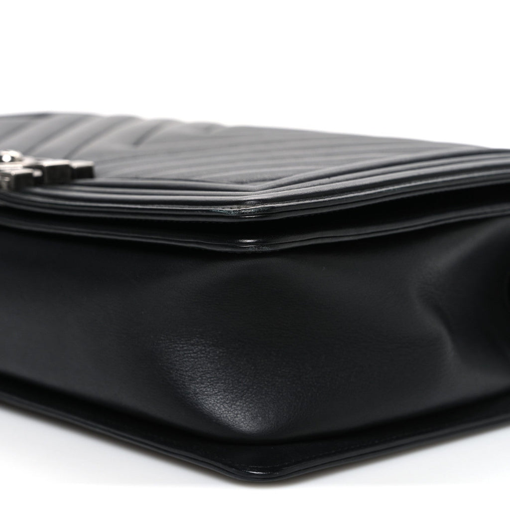 Lambskin Chevron Quilted New Medium Boy Flap Black