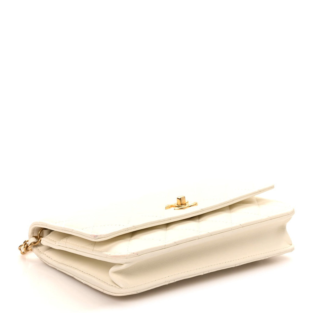 Lambskin Quilted CC Pearl Crush Wallet on Chain WOC White