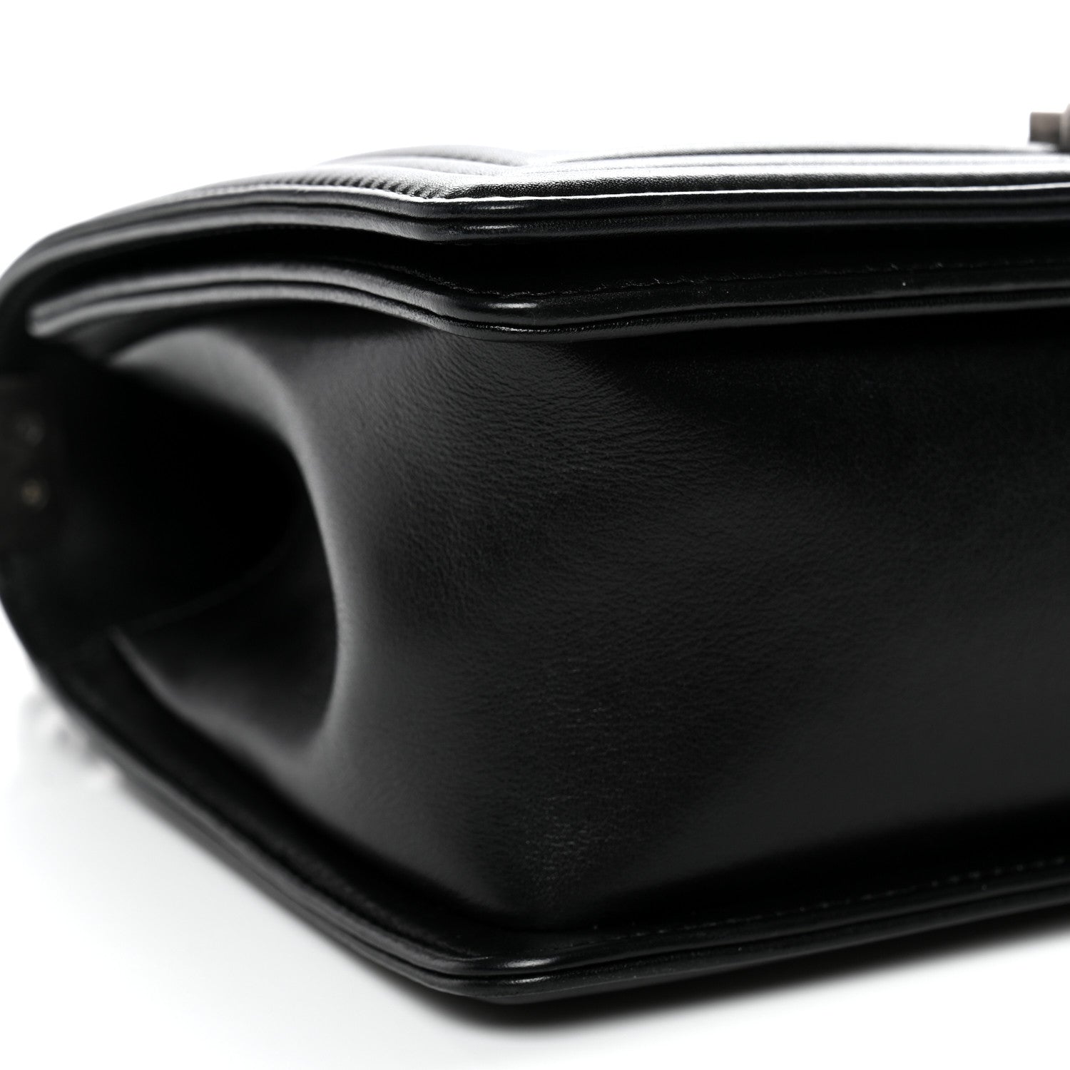 Lambskin Quilted Medium Boy Flap Black