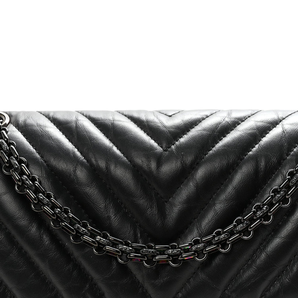 Aged Calfskin Chevron Quilted 2.55 Reissue 225 Flap So Black