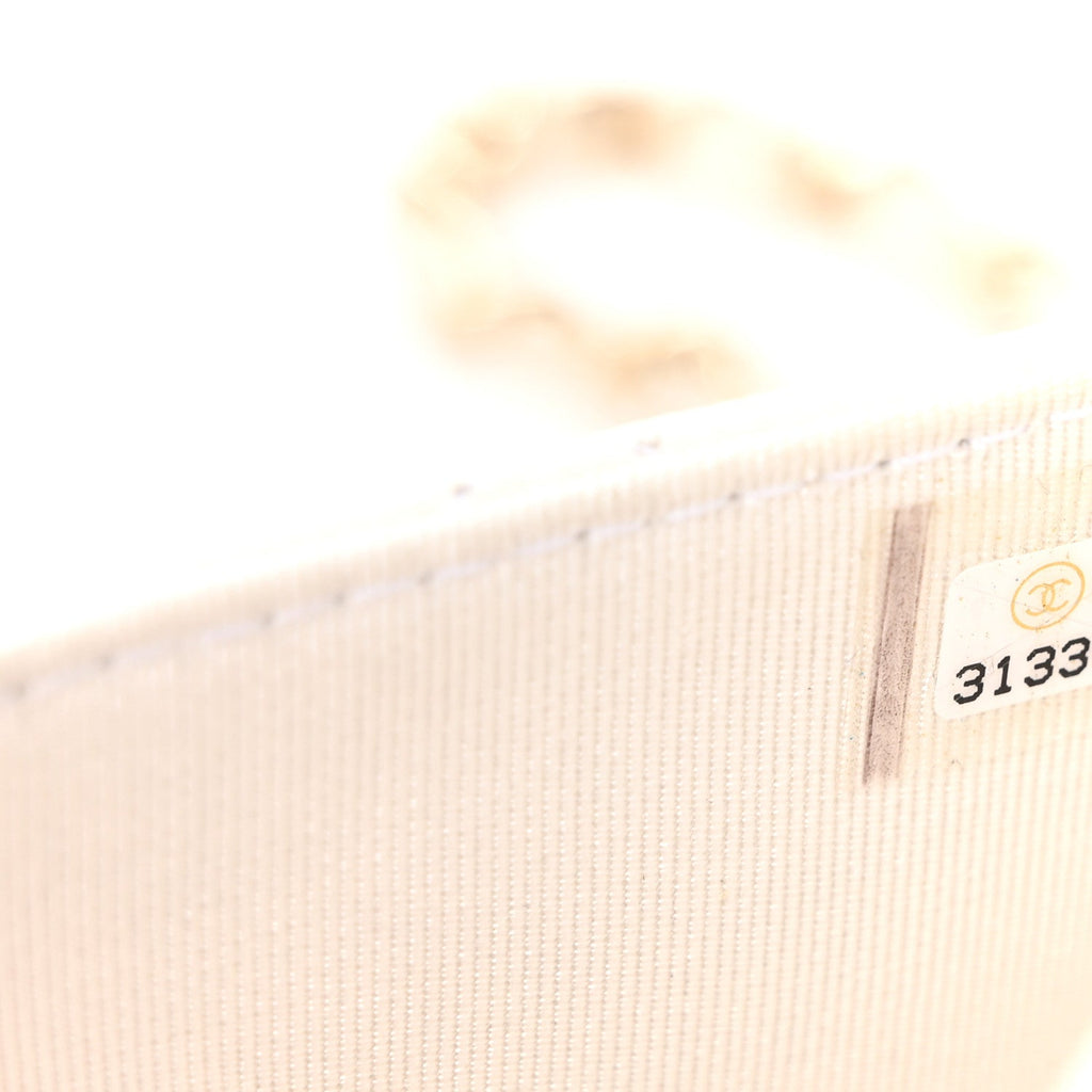 Caviar Quilted Wallet On Chain WOC White