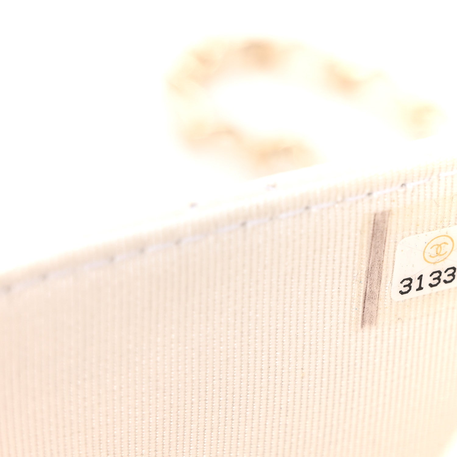 Caviar Quilted Wallet On Chain WOC White