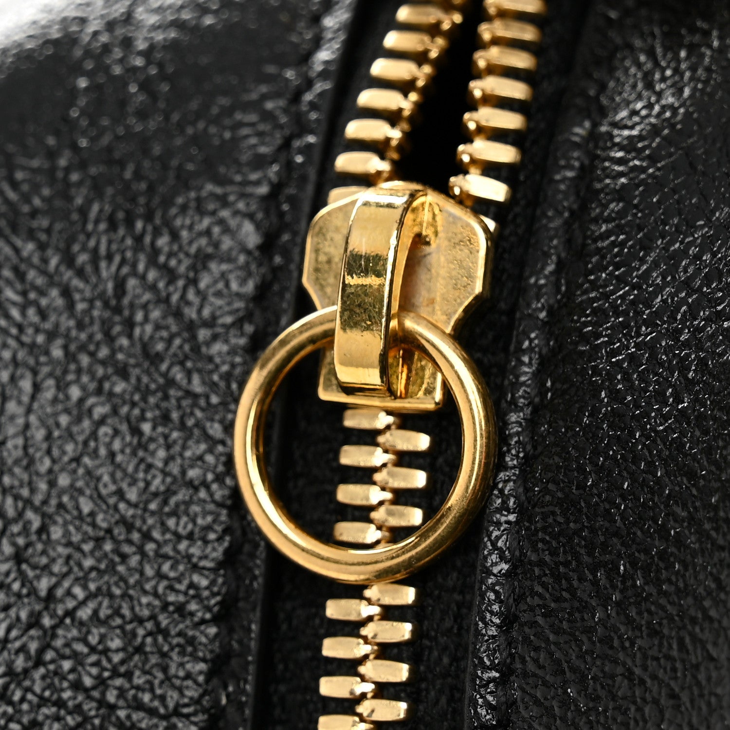 Monogram Matelasse Diagonal Small GG Marmont Chain Shoulder Bag Beige Black