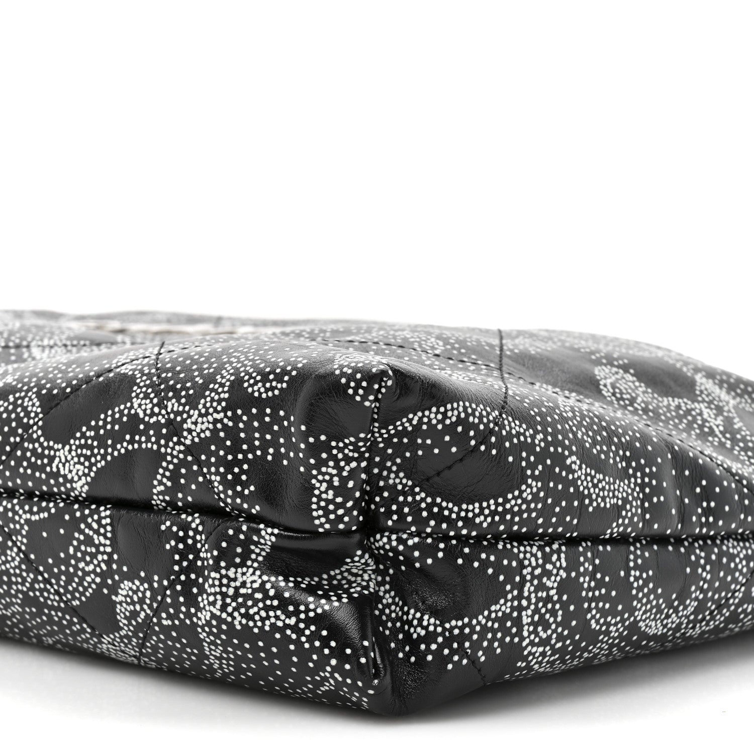 Printed Calfskin Quilted Chanel 22 Black