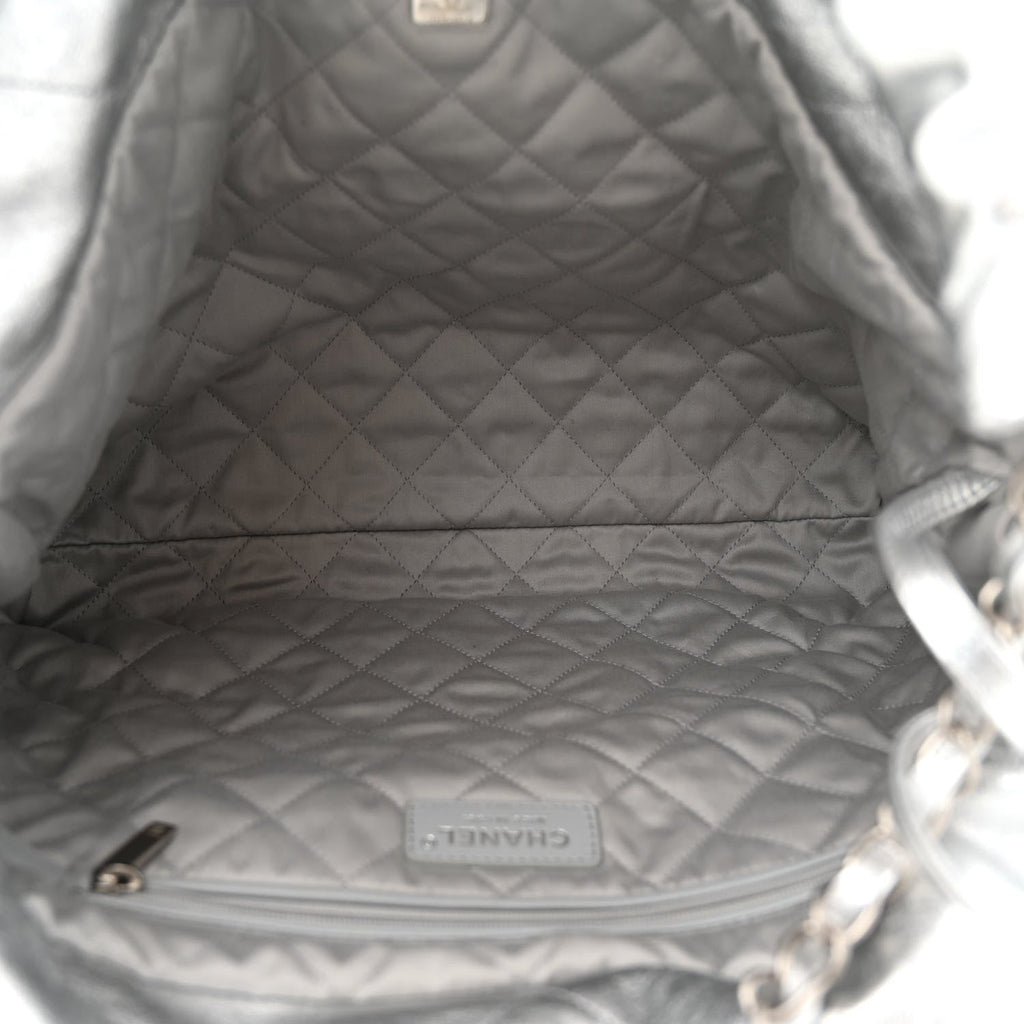 Metallic Calfskin Quilted Chanel 22 Silver