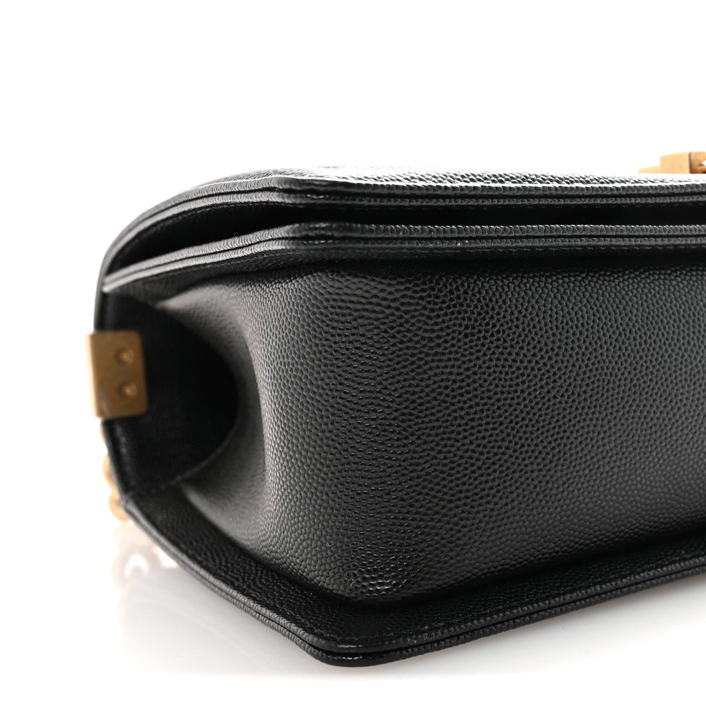 Caviar Quilted Medium Boy Flap Black