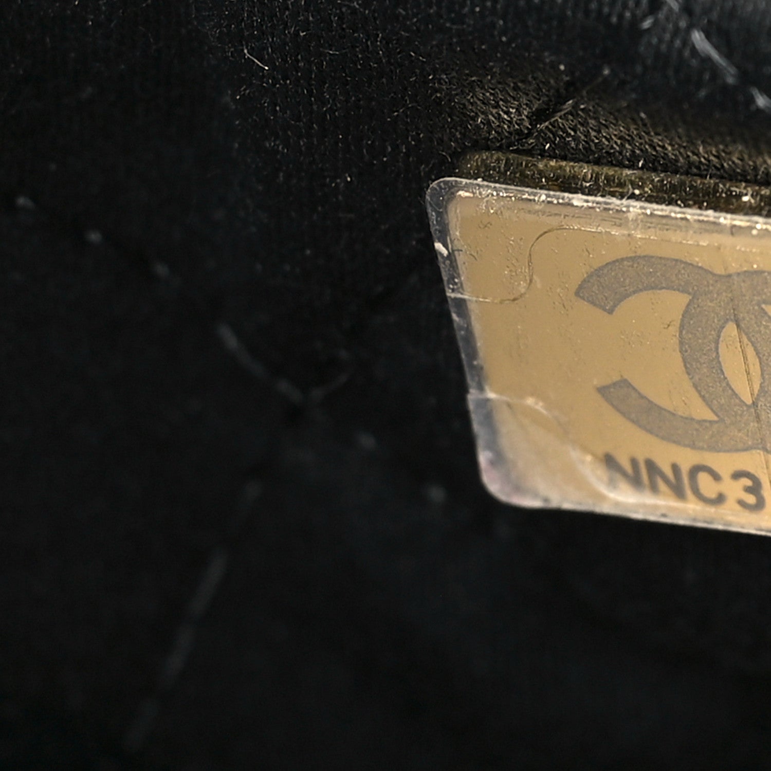 Shiny Calfskin Quilted Chanel 22 Black
