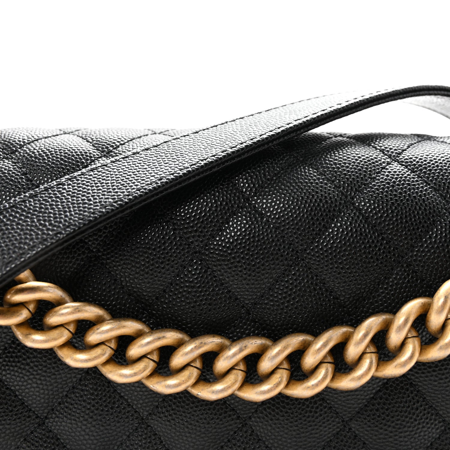 Caviar Quilted Medium Boy Flap Black