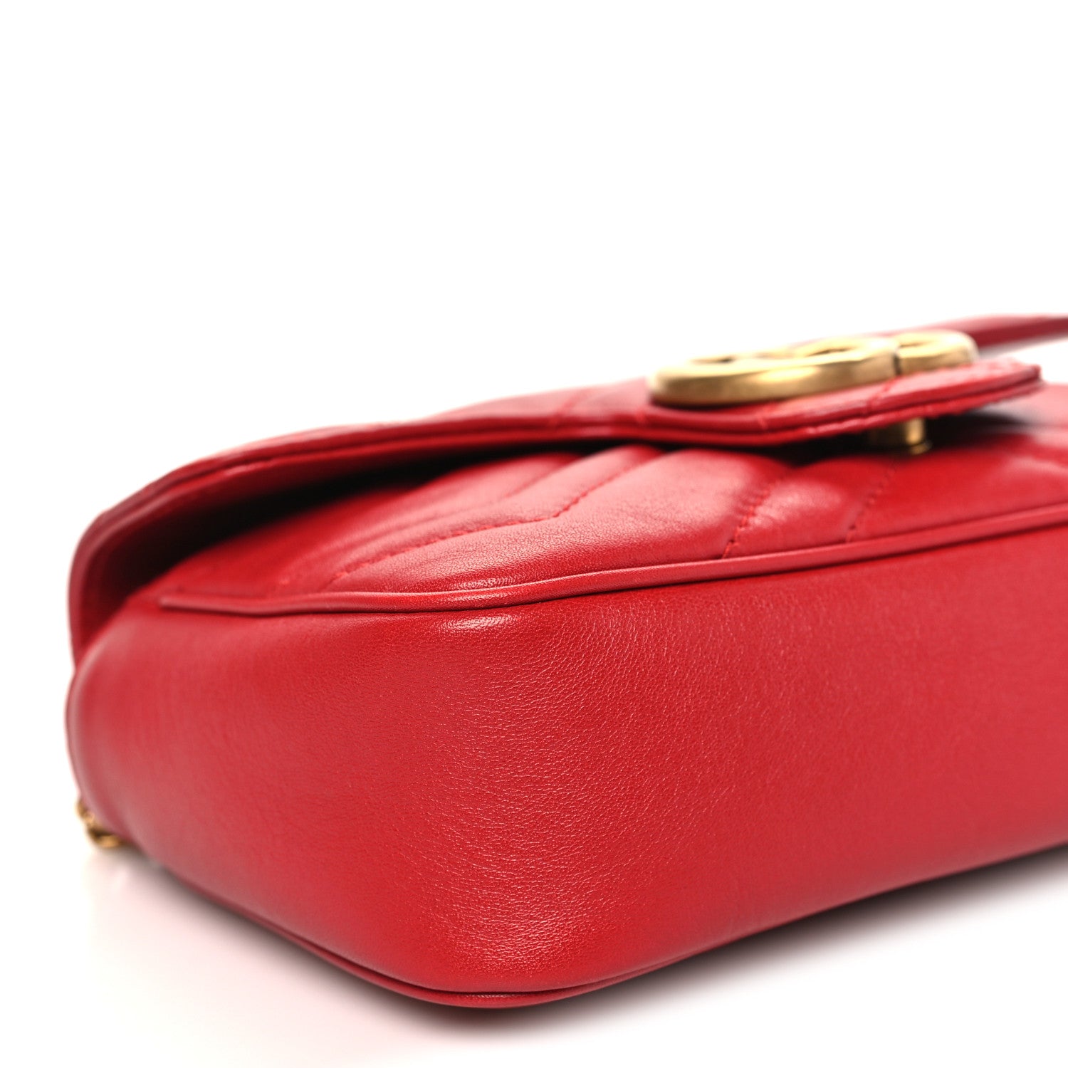 Calfskin Matelasse Super Mini GG Marmont Shoulder Bag Hibiscus Red