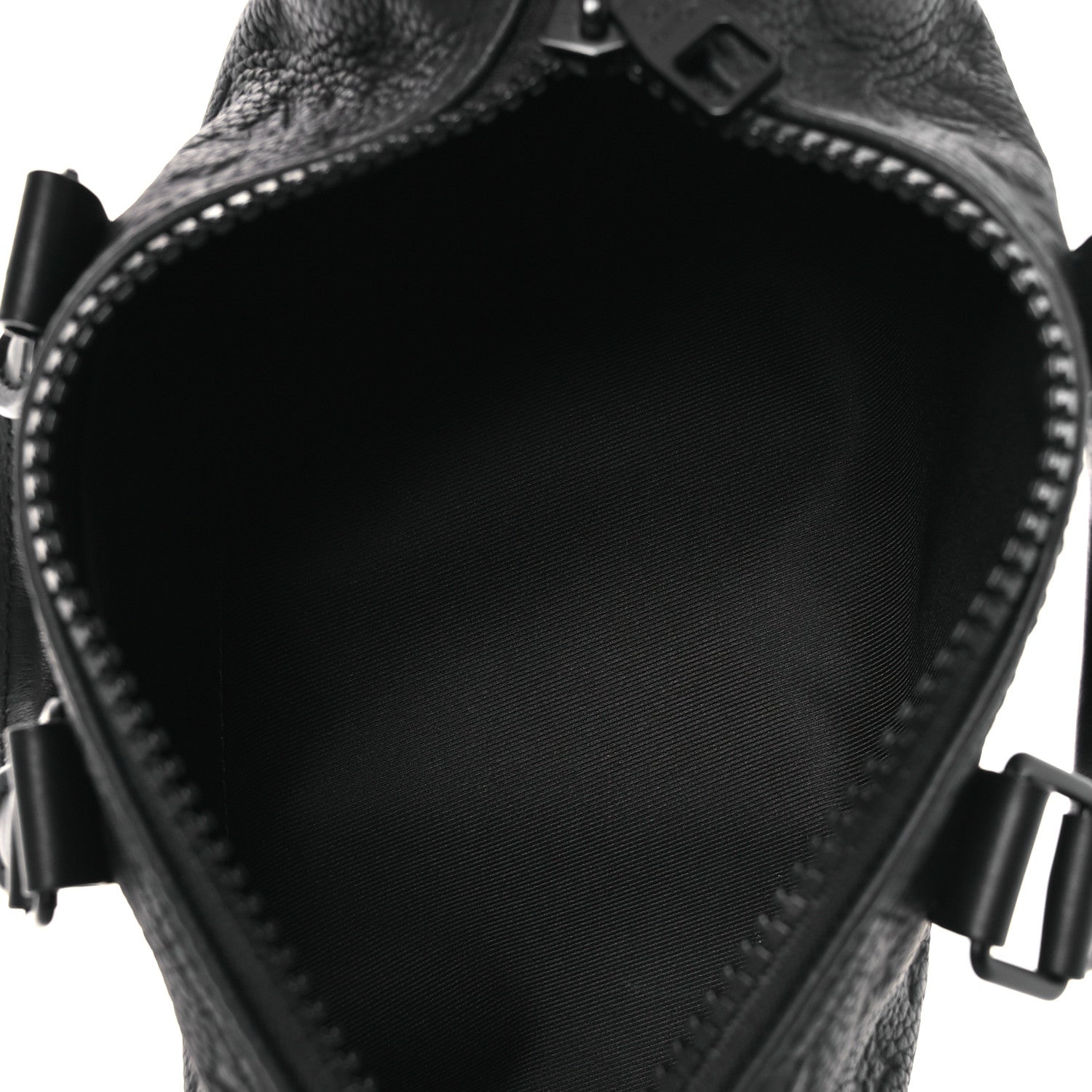 Monogram Taurillon Keepall Bandouliere 25 Black