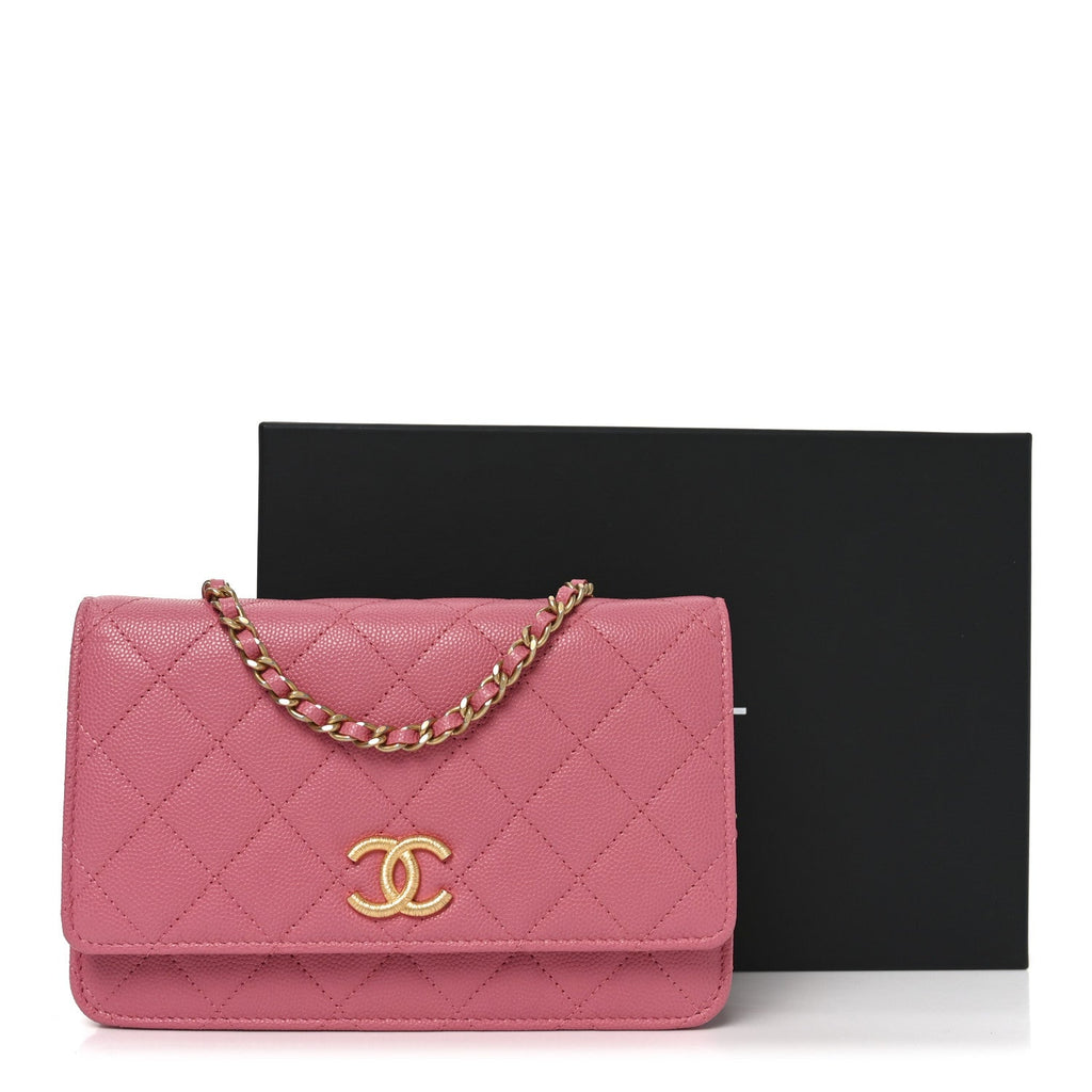 Caviar Quilted Textured CC Wallet On Chain WOC Pink